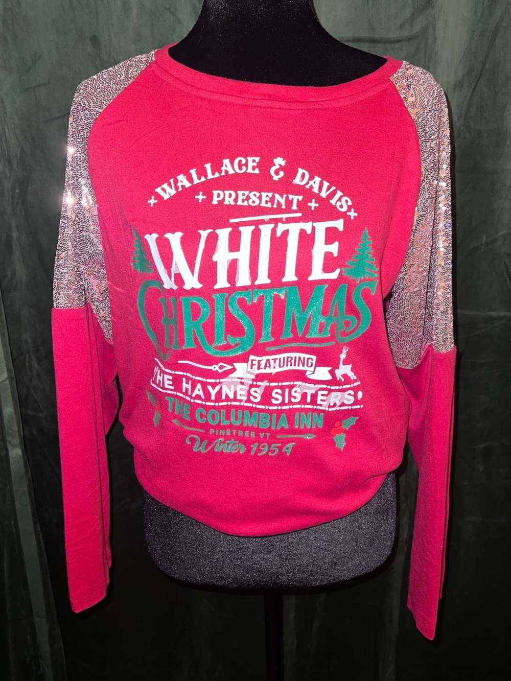NWOT 🌲🎁 Women’s Red "White Christmas" Graphic Holiday Sweatshirt